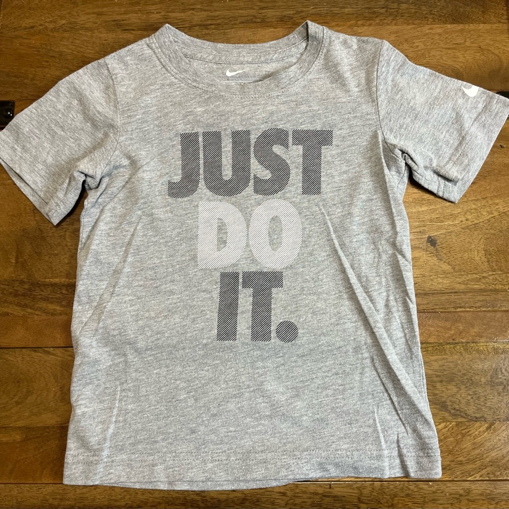 Nike Kids Heather Gray 'Just Do It' Tee